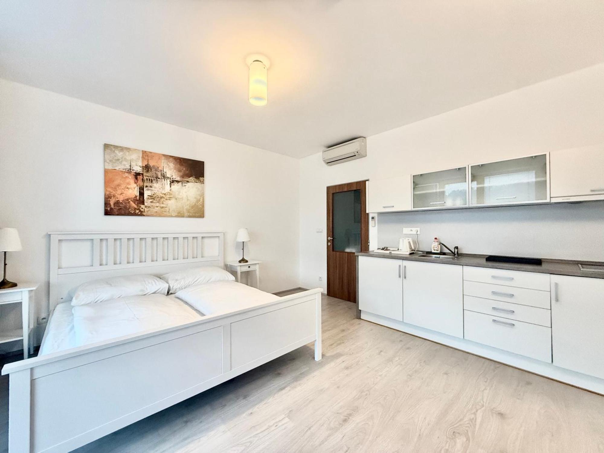 Balu Apartments Praag Buitenkant foto